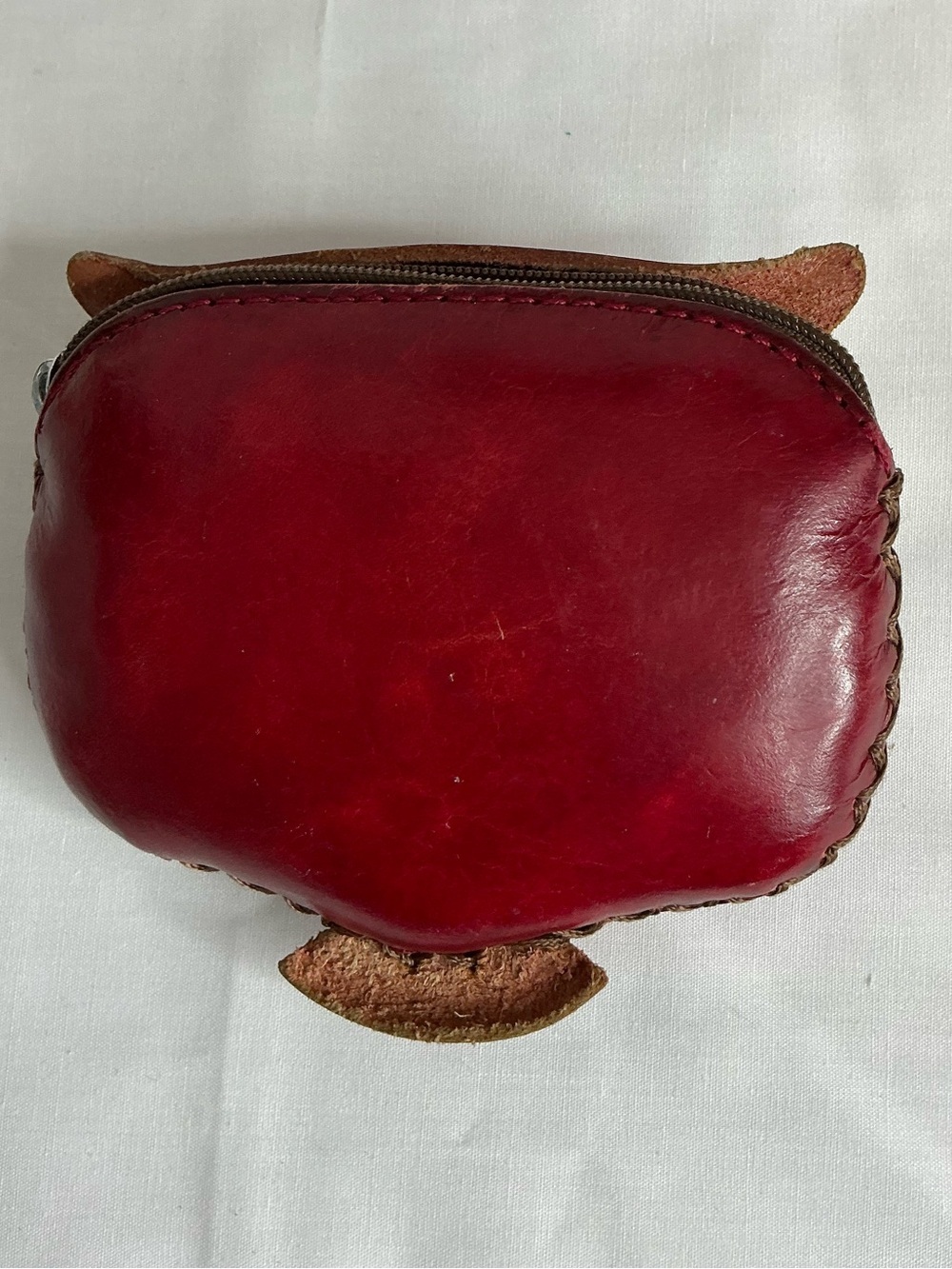 2030 - Leather Owl Coin Purse in Red and Tan - Picture 3 of 5